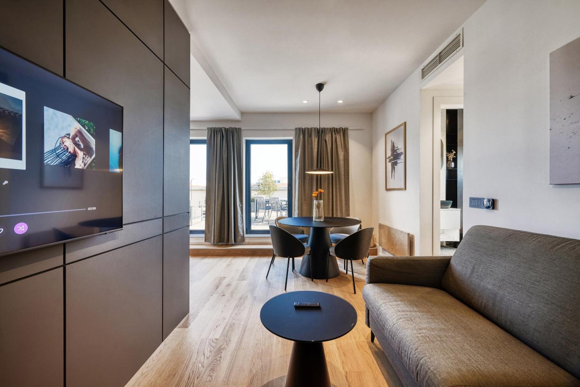 Appartement Noir Penthouse Terrace By Irundo Zagreb